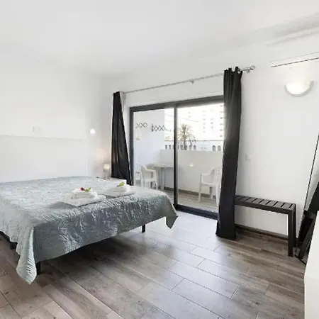 Apartamento Com Piscina Apartment